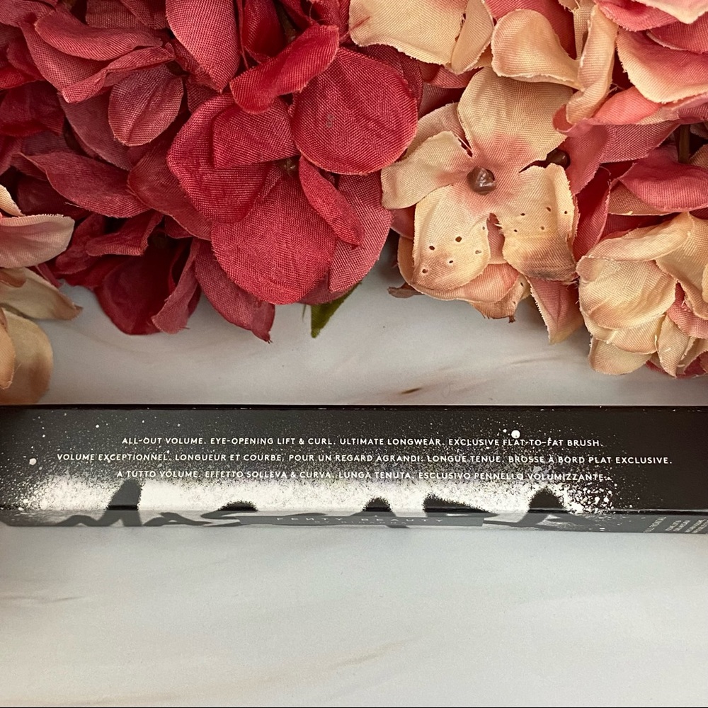 Fenty Beauty Full Frontal Volume Lift & Curl Mascara in Cuz I'm Black - Picture 7 of 10